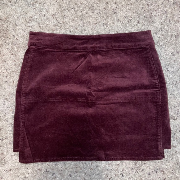 Skirt - Picture 2 of 3